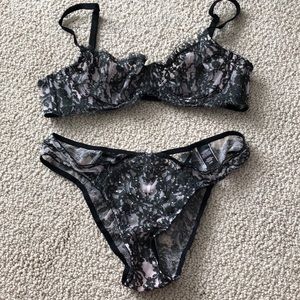 Victoria’s Secret unlined set
